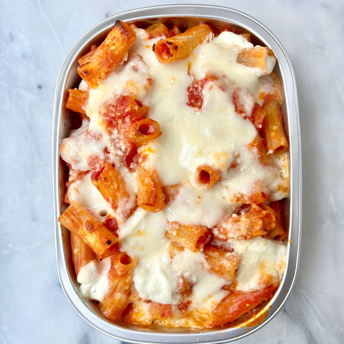 Baked Rigatoni alla Vodka w. Mozzarella- serves 4-6