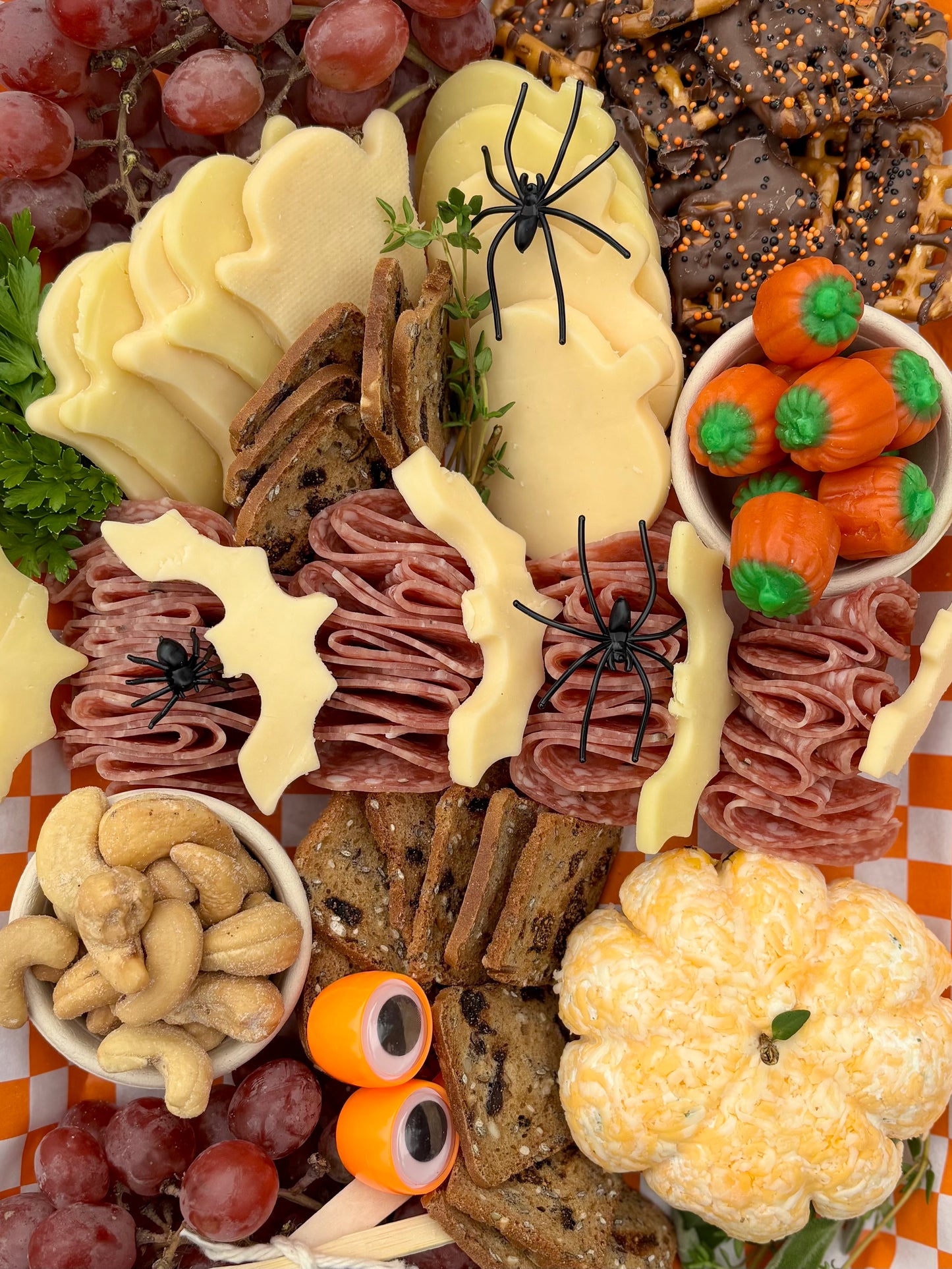 Halloween Char-BOO-terie Board (serves 4-6)