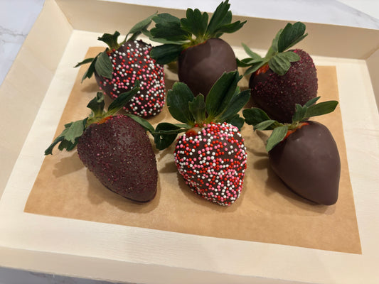 Chocolate Dipped Strawberries / GF