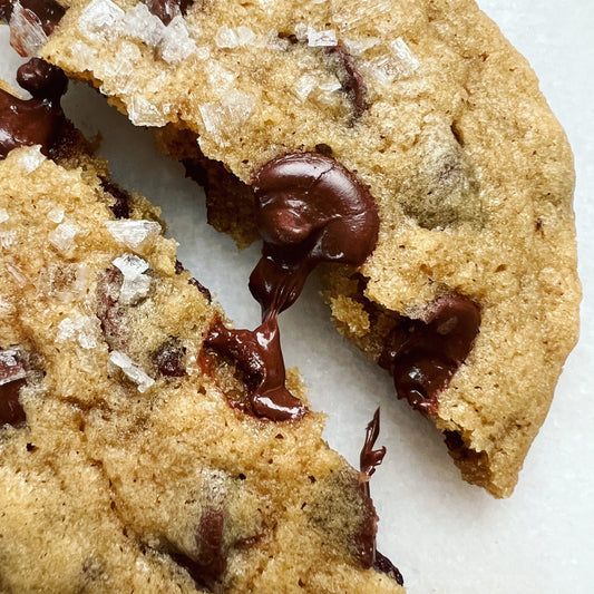 Brown Butter Chocolate Chip Cookies FROZEN - 8 cookies