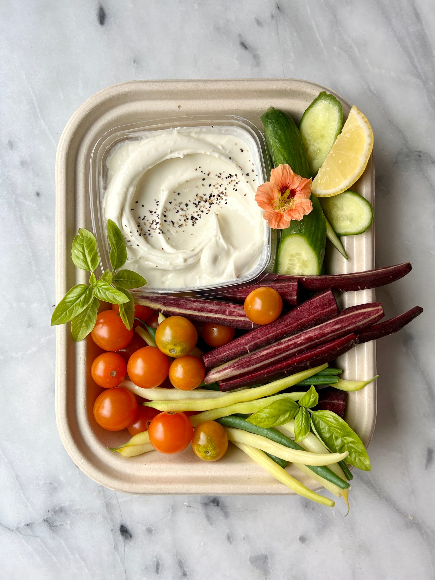 Ranch Dip w. Crudités/ 12 ounces / GF