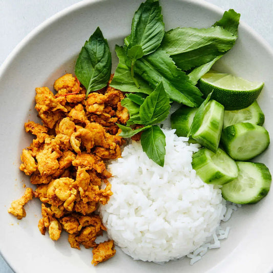 Red Curry Chicken Stir Fry w. Coconut / DF & GF - serves 2*